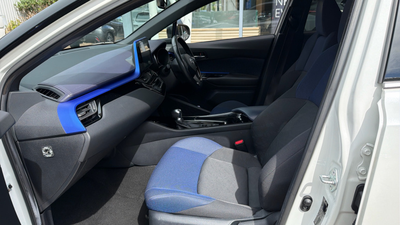 Toyota C-HR 1.8 Hybrid Dynamic 5dr CVT Hybrid Hatchback